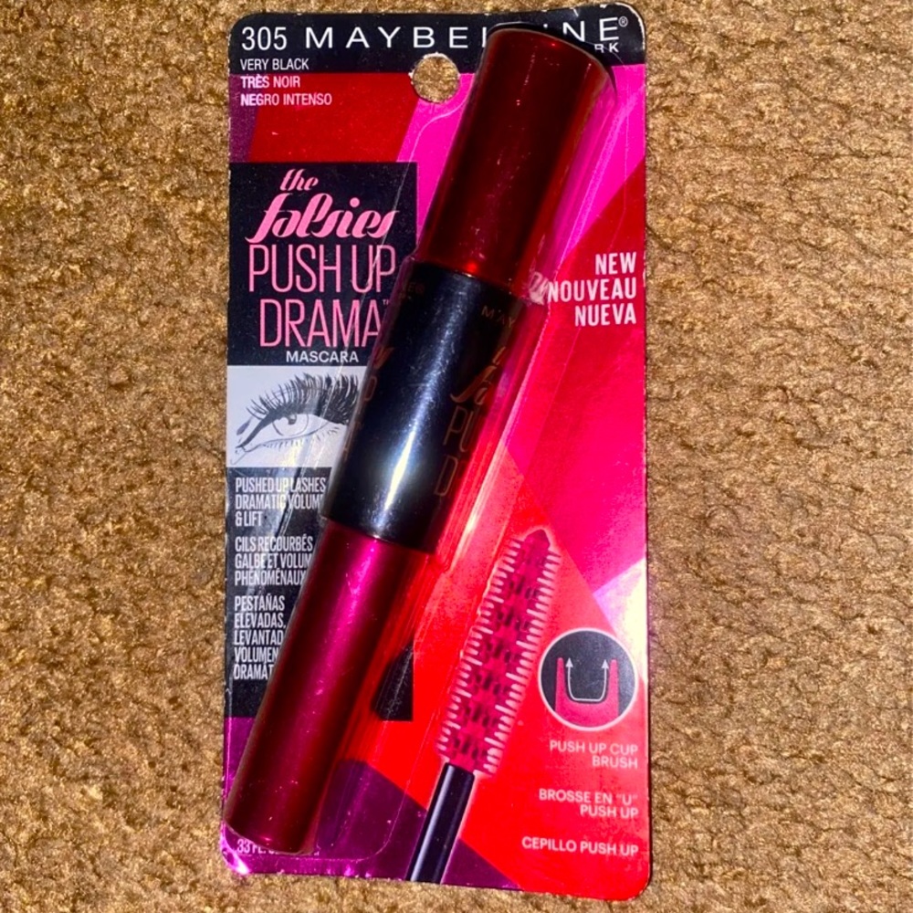 Very black Maybelline mascara
